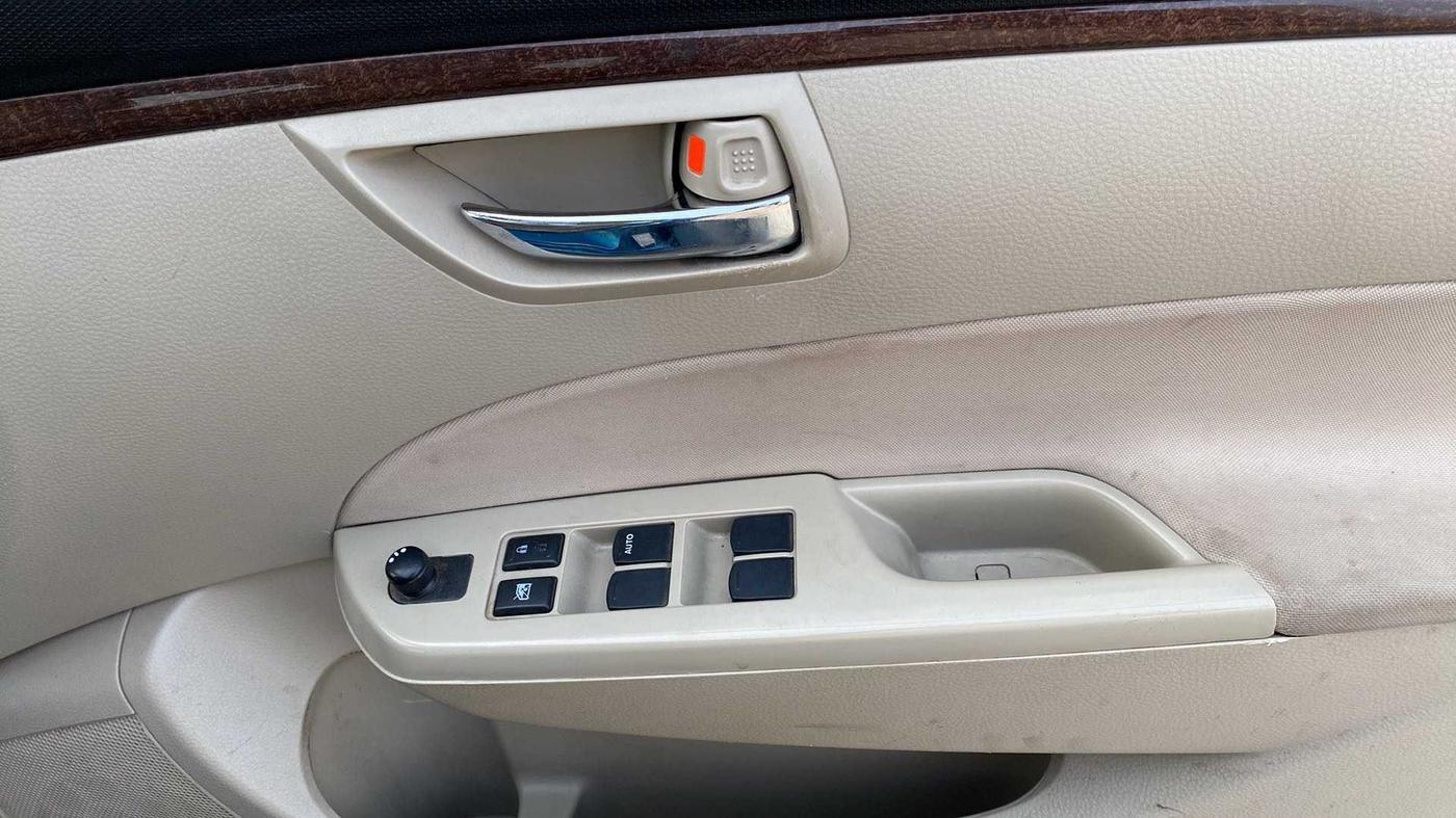 2012 Maruti Swift Dzire VDI, Diesel, Manual, 26,468 km, Driver Side Door Panels Control
