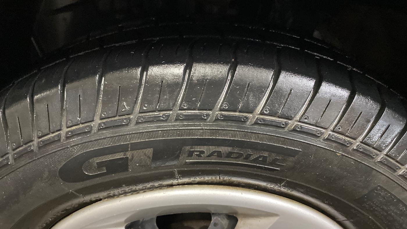 2017 Renault Kwid RXT 1.0, Petrol, Manual, 61,347 km, Left Front Tyre Tread