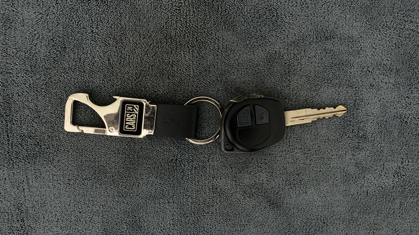 2016 Maruti Swift Dzire VXI (O), Petrol, Manual, 75,372 km, Key Close Up