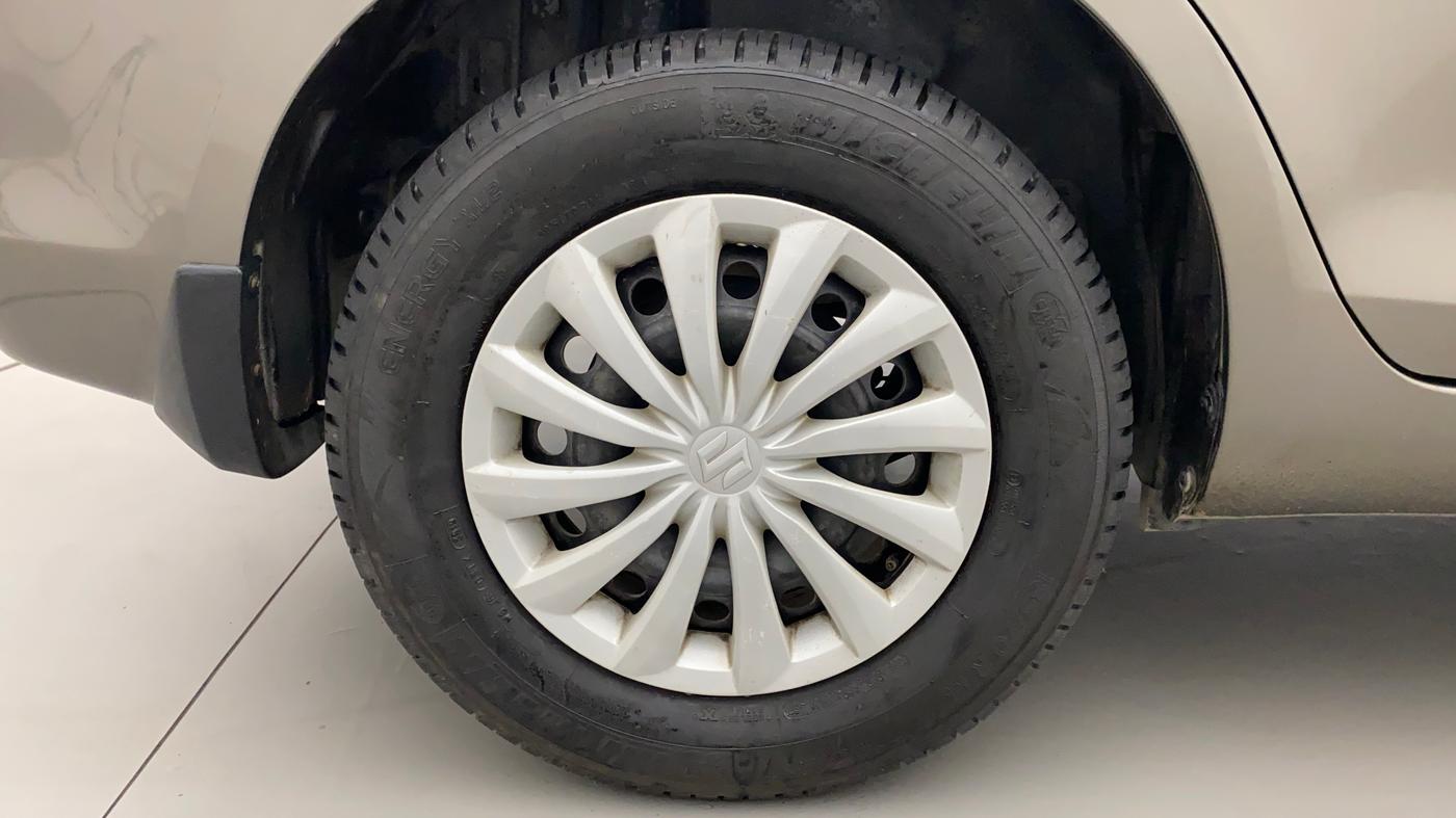 2016 Maruti Swift Dzire VXI (O), Petrol, Manual, 75,372 km, Right Rear Wheel