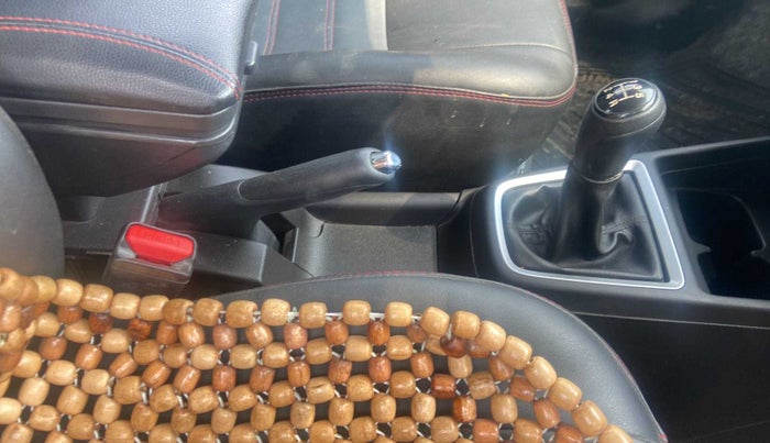 2021 Maruti Swift VXI, Petrol, Manual, 12,061 km, Gear Lever