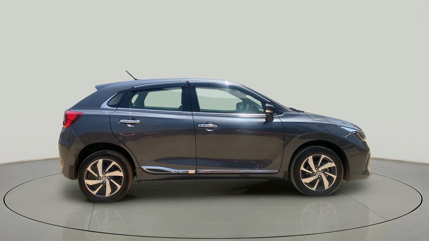 2023 Toyota Glanza V AMT, Petrol, Automatic, 5,827 km, Right Side View