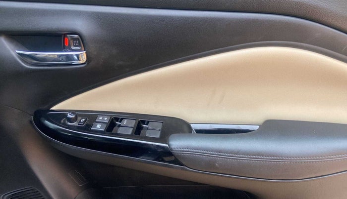 2023 Toyota Glanza V AMT, Petrol, Automatic, 5,827 km, Driver Side Door Panels Control