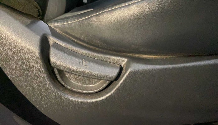 2018 Hyundai Grand i10 MAGNA 1.2 KAPPA VTVT, Petrol, Manual, 10,037 km, Driver Side Adjustment Panel