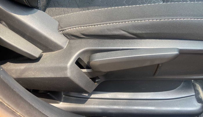 2021 Tata ALTROZ XZ I-TURBO PETROL, Petrol, Manual, 18,294 km, Driver Side Adjustment Panel