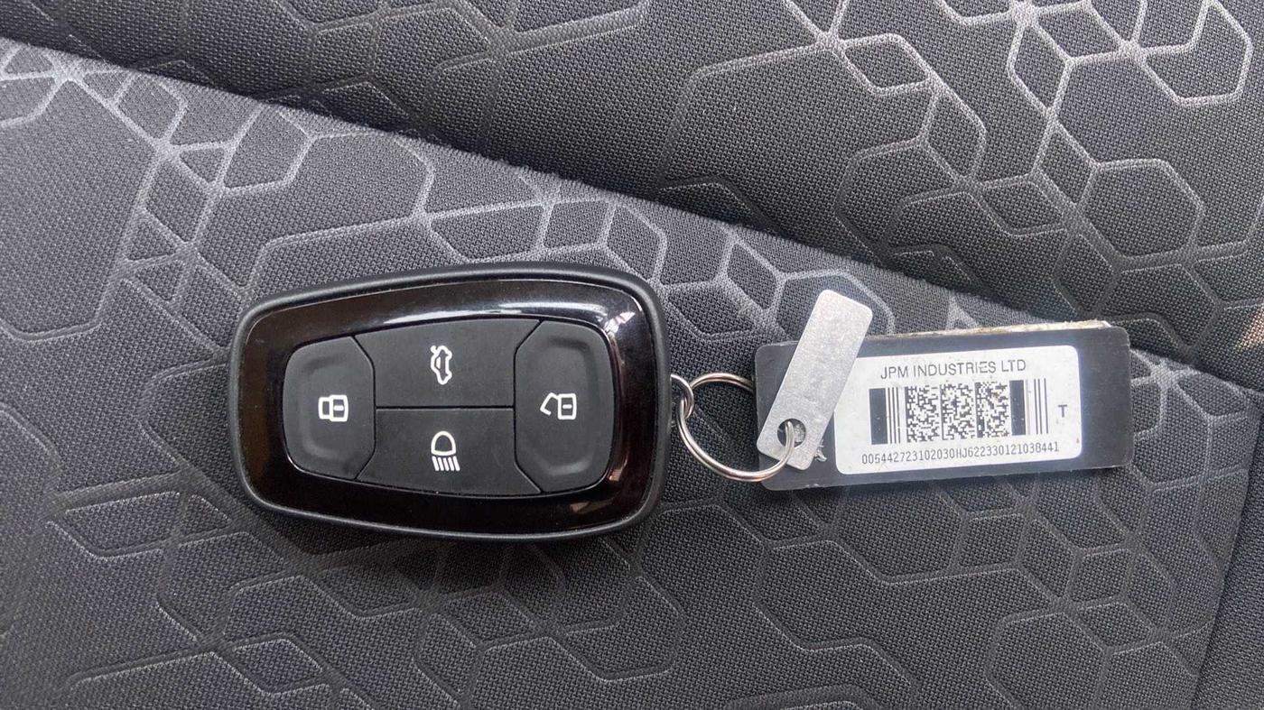 2021 Tata ALTROZ XZ I-TURBO PETROL, Petrol, Manual, 18,294 km, Key Close Up