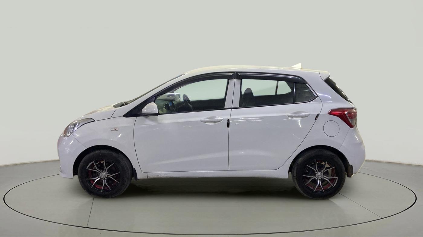 2018 Hyundai Grand i10 MAGNA 1.2 KAPPA VTVT, Petrol, Manual, 31,000 km, Left Side