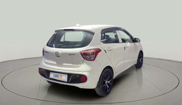 2018 Hyundai Grand i10 MAGNA 1.2 KAPPA VTVT, Petrol, Manual, 31,000 km, Right Back Diagonal