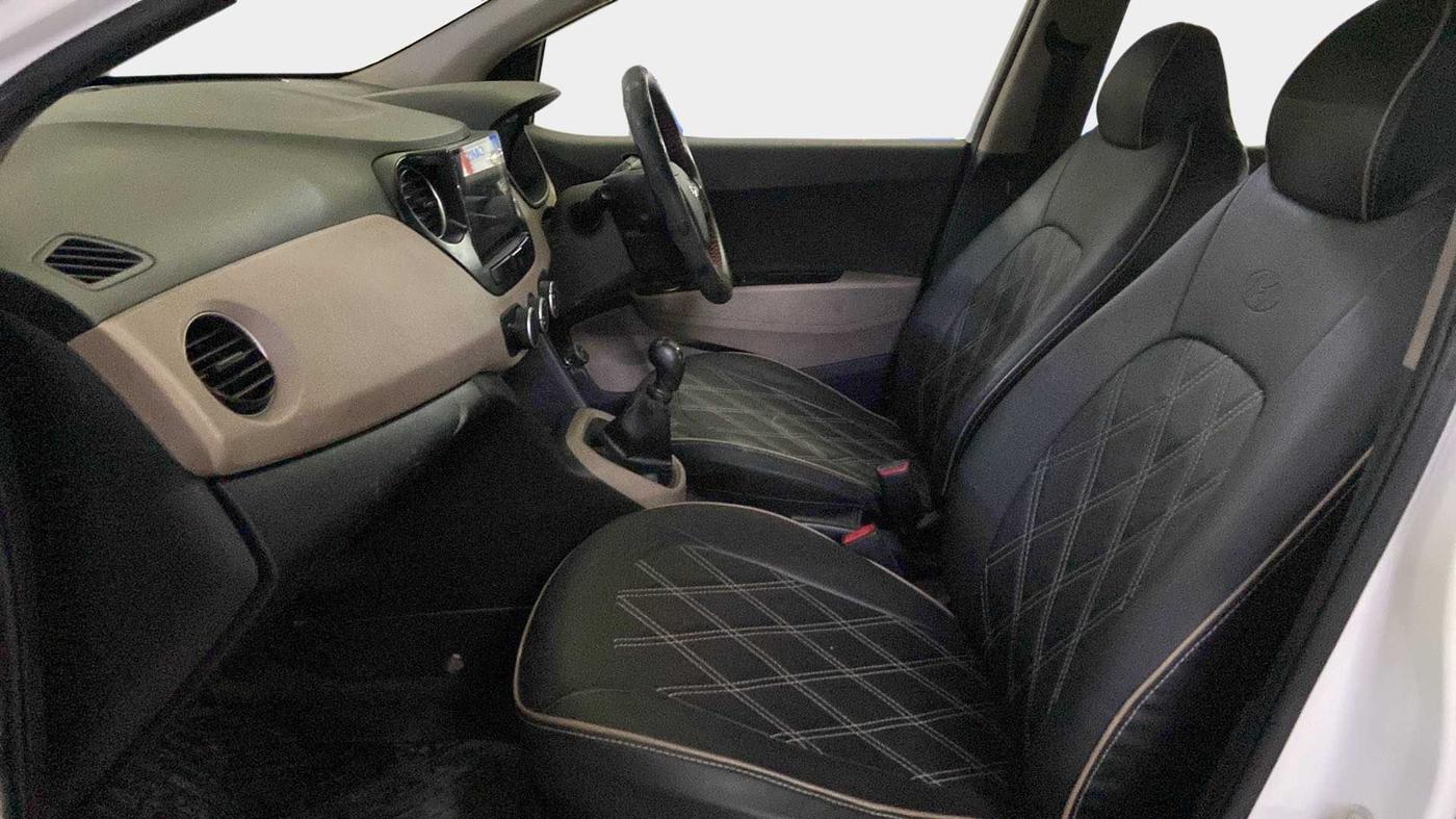 2018 Hyundai Grand i10 MAGNA 1.2 KAPPA VTVT, Petrol, Manual, 31,000 km, Right Side Front Door Cabin