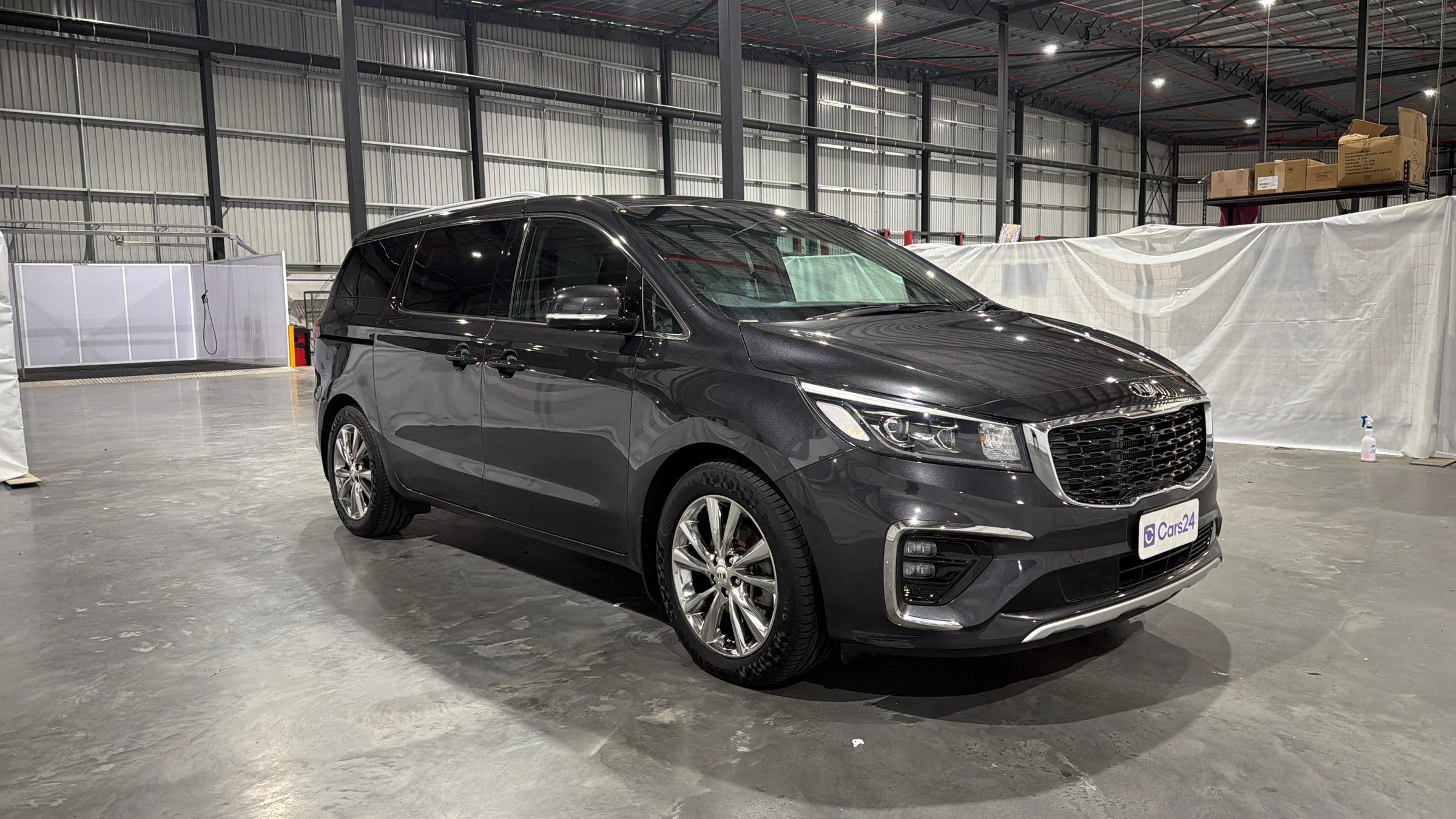 Kia Carnival image