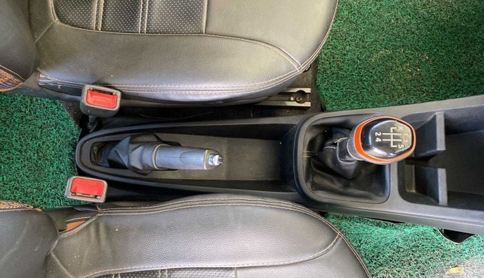 2019 Renault Kwid CLIMBER 1.0 (O), Petrol, Manual, 47,130 km, Gear Lever