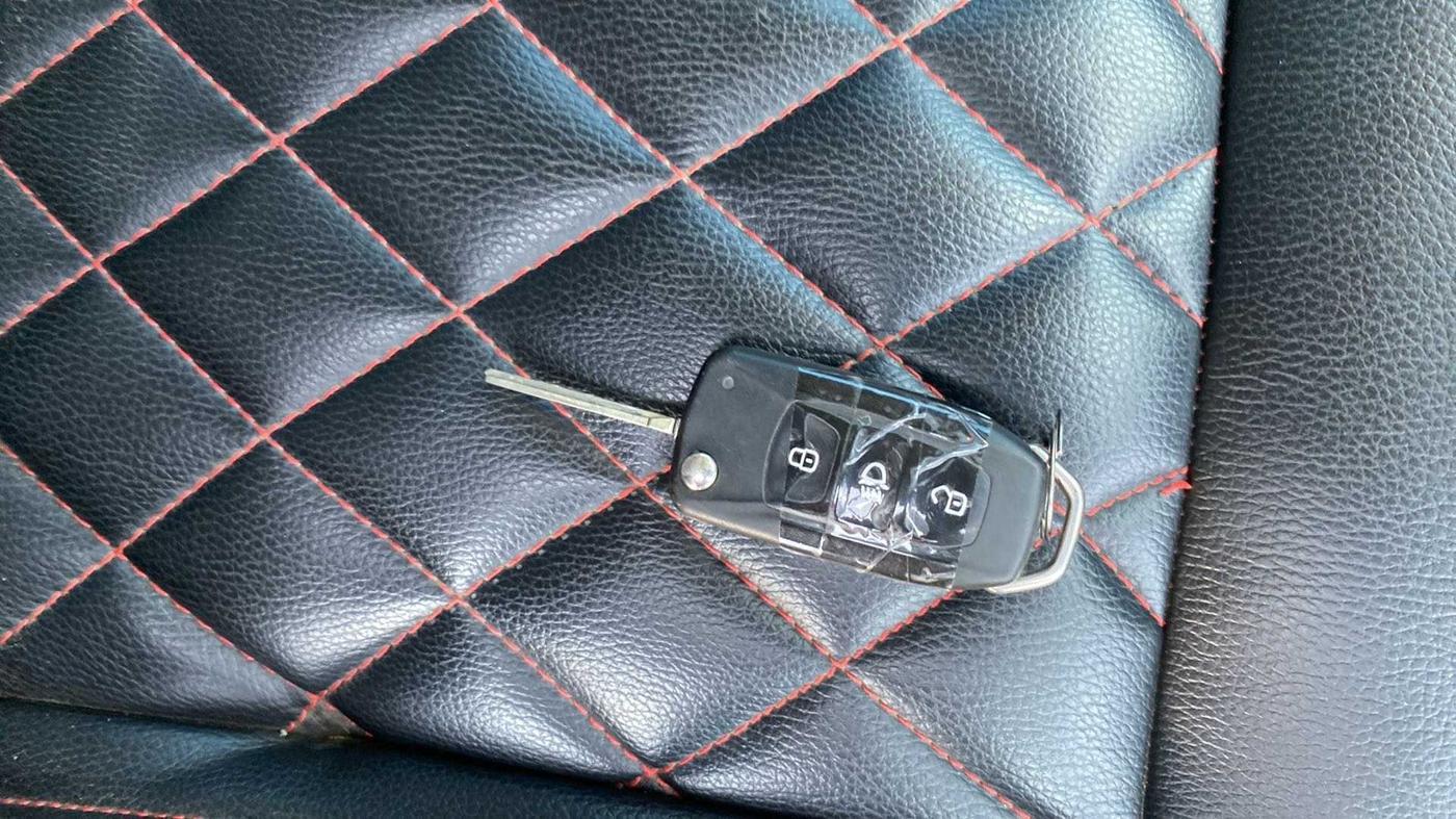2021 Tata ALTROZ XM PLUS PETROL, Petrol, Manual, 34,823 km, Key Close Up