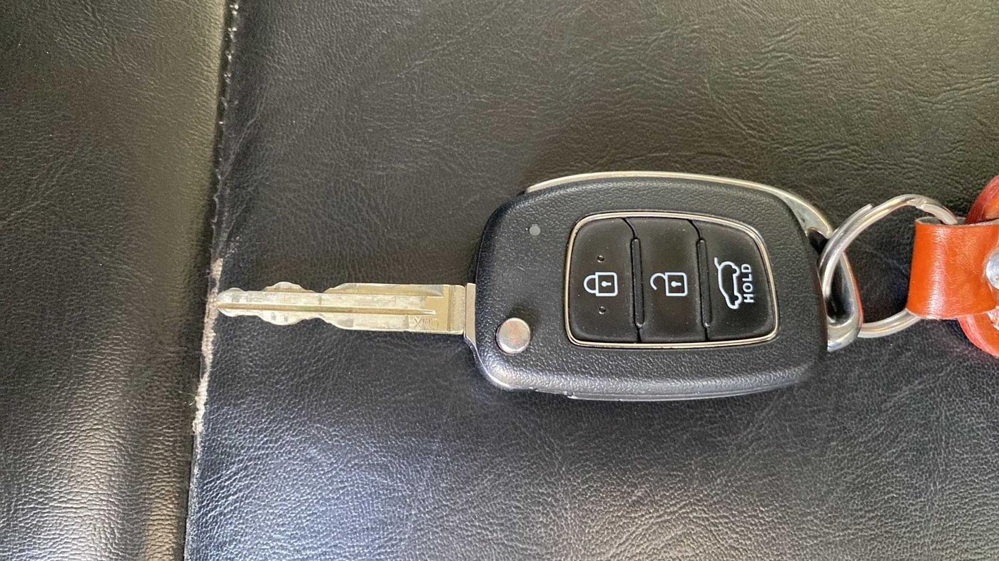 2021 Hyundai VENUE SX 1.0 TURBO, Petrol, Manual, 48,413 km, Key Close Up