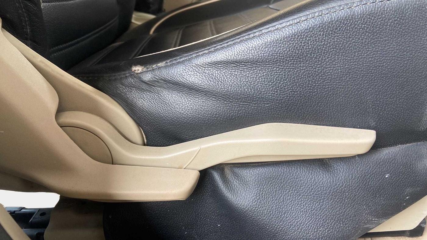 2018 Maruti Dzire ZXI AMT, Petrol, Automatic, 43,180 km, Driver Side Adjustment Panel