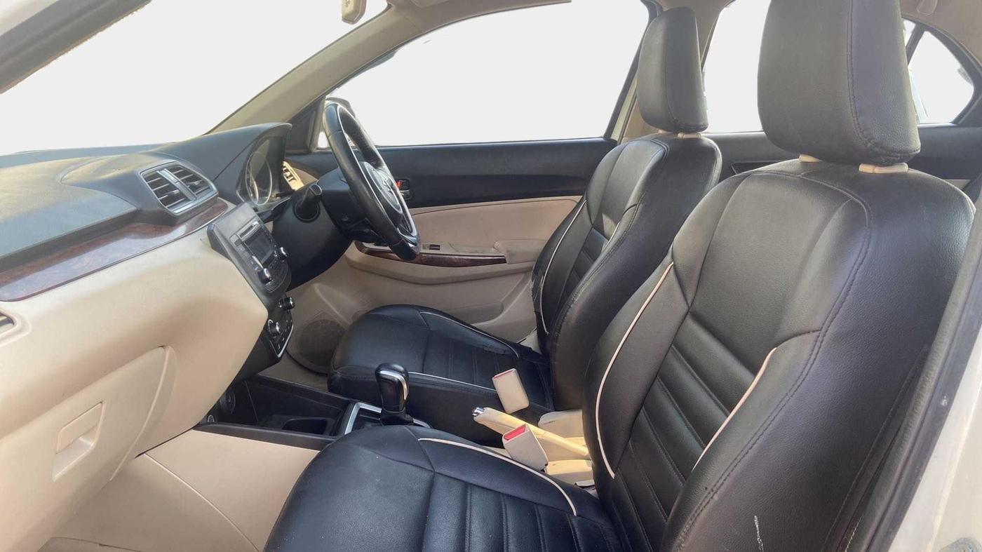 2018 Maruti Dzire ZXI AMT, Petrol, Automatic, 43,180 km, Right Side Front Door Cabin