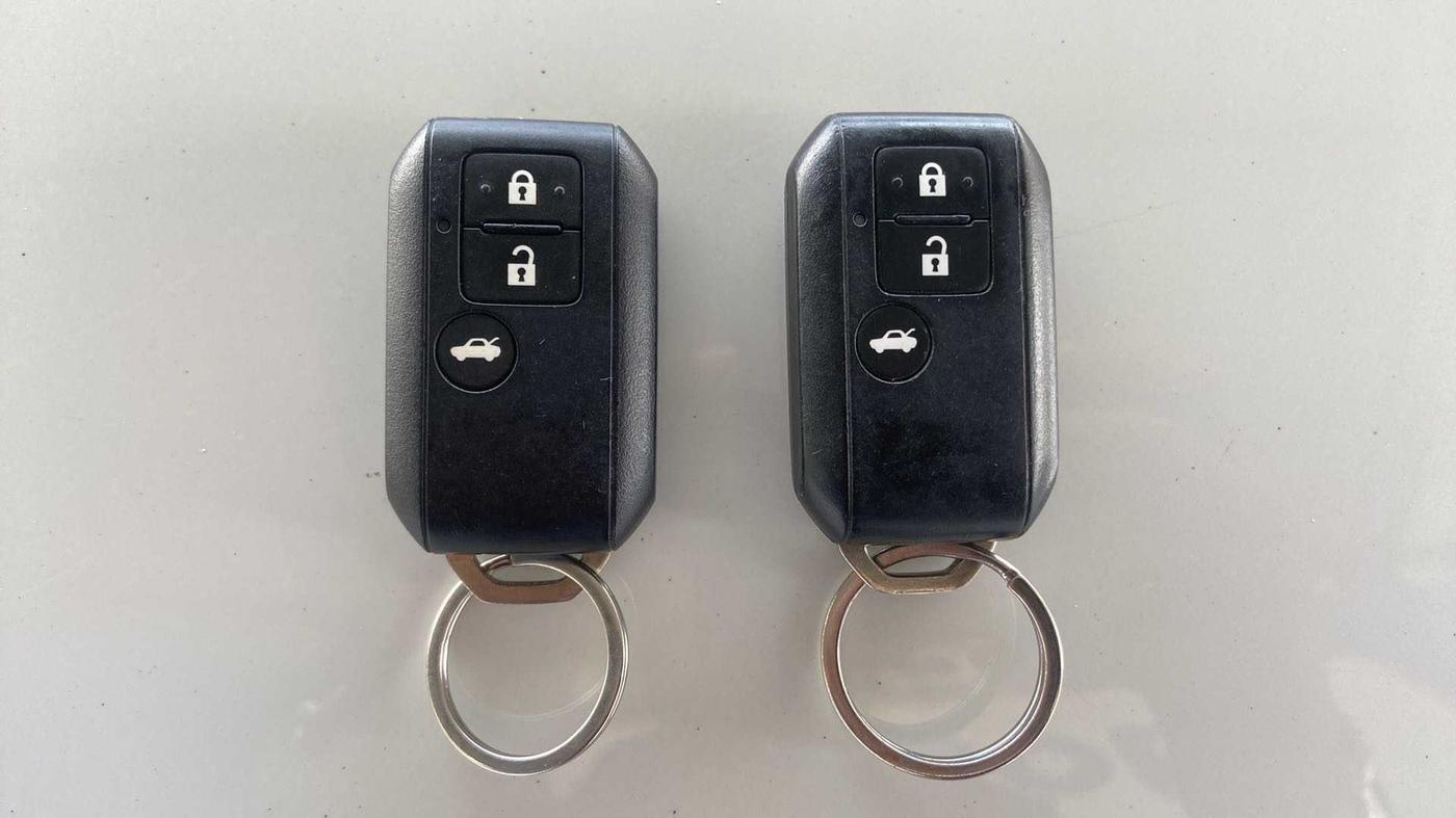 2018 Maruti Dzire ZXI AMT, Petrol, Automatic, 43,180 km, Key Close Up