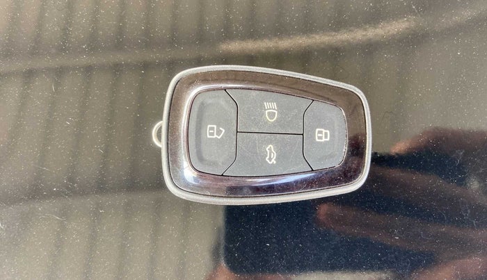 2022 Tata ALTROZ XZ PLUS PETROL DARK EDITION, Petrol, Manual, 34,715 km, Key Close Up