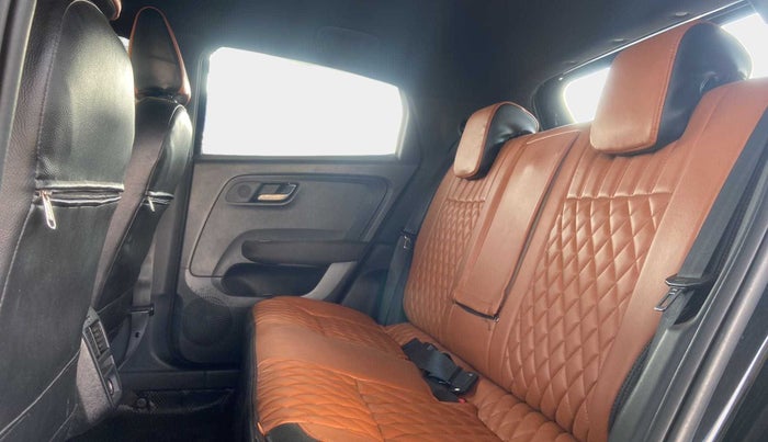 2022 Tata ALTROZ XZ PLUS PETROL DARK EDITION, Petrol, Manual, 34,715 km, Right Side Rear Door Cabin