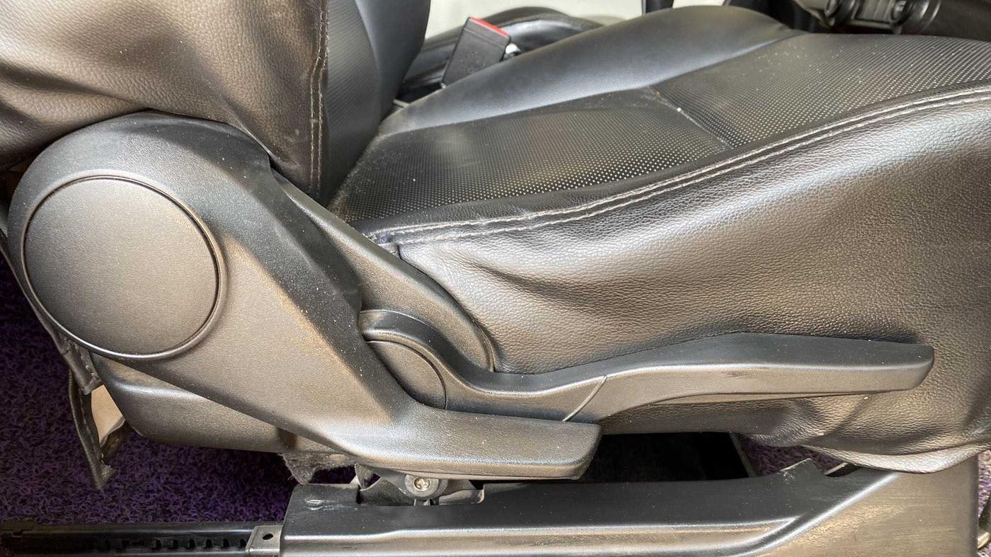 2018 Maruti IGNIS ALPHA 1.2 AMT DUAL TONE, Petrol, Automatic, 74,649 km, Driver Side Adjustment Panel
