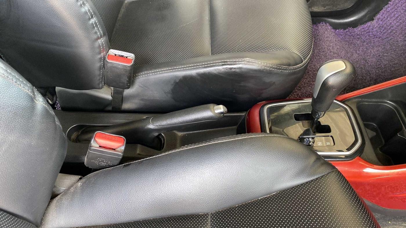 2018 Maruti IGNIS ALPHA 1.2 AMT DUAL TONE, Petrol, Automatic, 74,649 km, Gear Lever