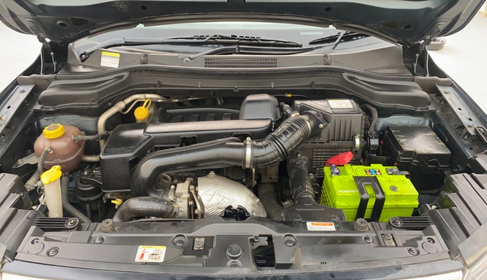 2019 Mahindra XUV300 W8 1.5 DIESEL, Diesel, Manual, 48,852 km, Engine View