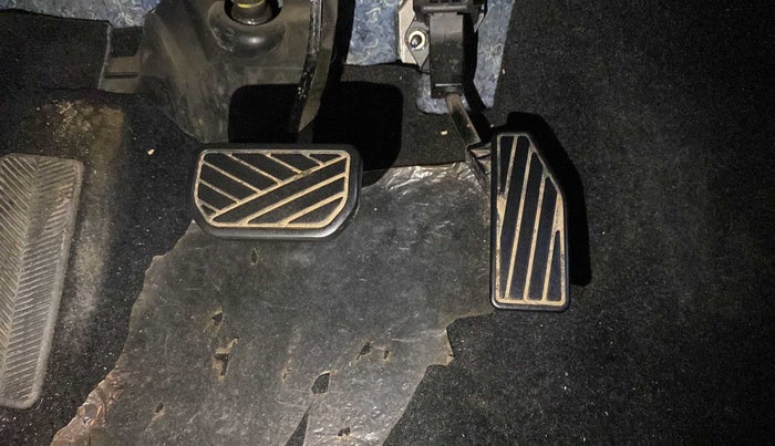 2019 Maruti XL6 ZETA AT, Petrol, Automatic, 44,354 km, Pedals