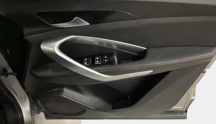 2020 MG HECTOR SHARP 1.5 DCT PETROL, Petrol, Automatic, 71,377 km, Driver Side Door Panels Control