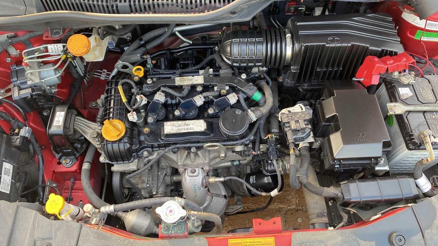 2021 Tata ALTROZ XE PETROL, Petrol, Manual, 14,686 km, Open Bonet