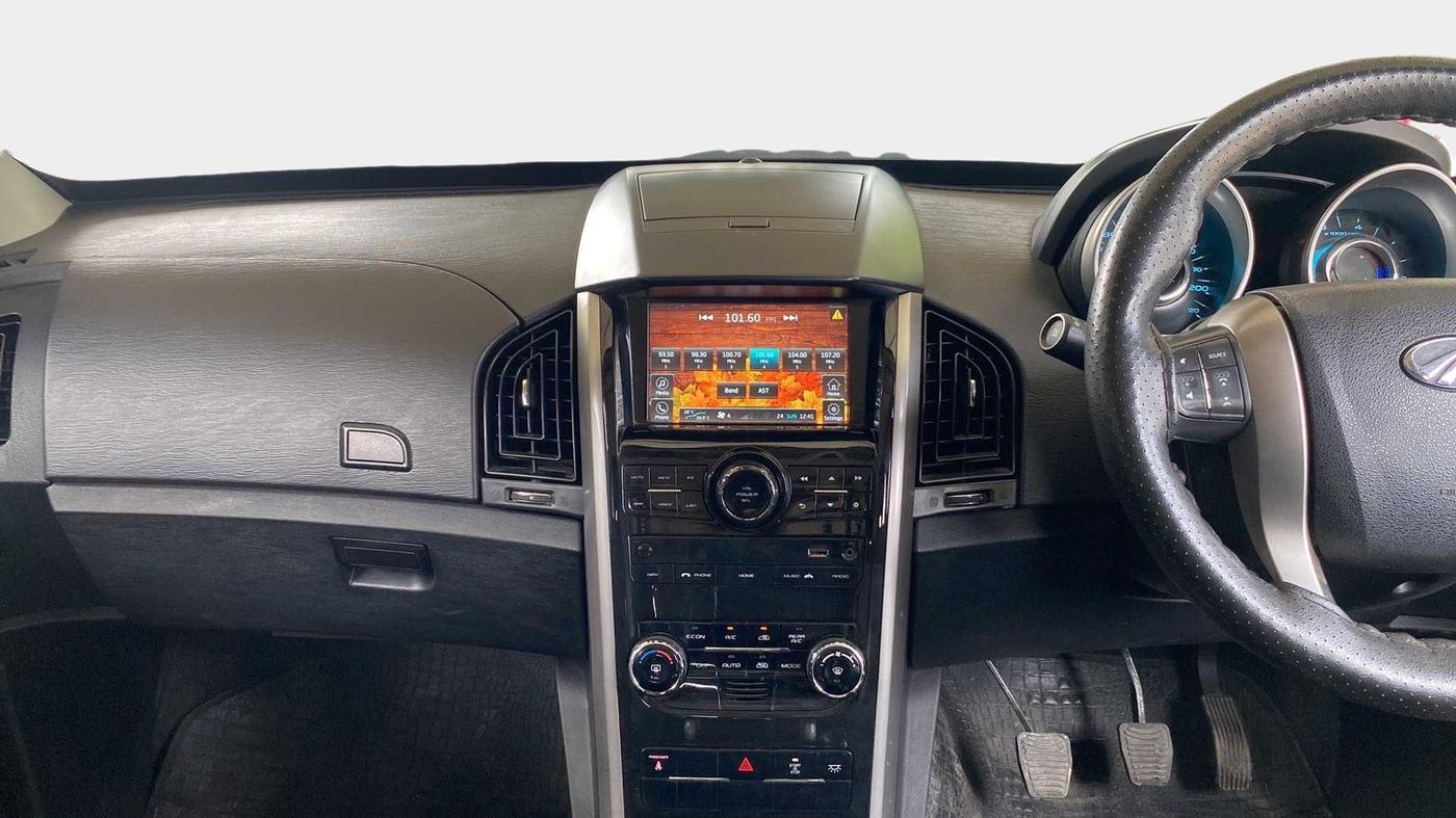 2018 Mahindra XUV500 W7, Diesel, Manual, 41,761 km, Air Conditioner