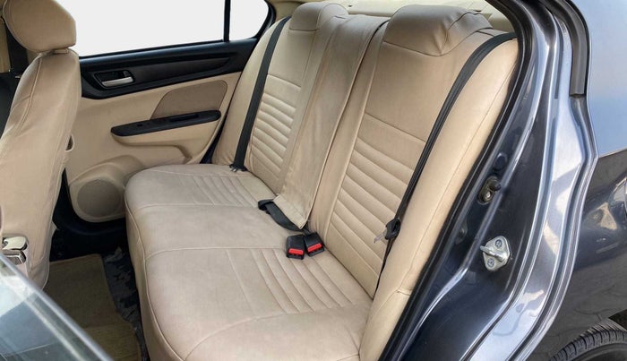 2022 Honda Amaze 1.2L I-VTEC VX, Petrol, Manual, 28,626 km, Right Side Rear Door Cabin
