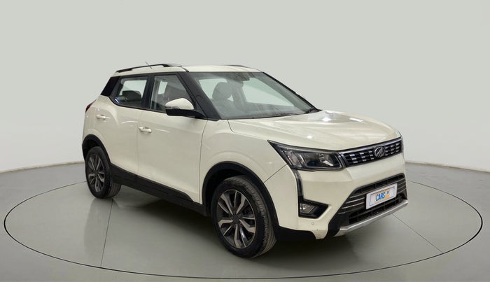 2019 Mahindra XUV300 W8 (O) 1.2 PETROL, Petrol, Manual, 52,895 km, Right Front Diagonal