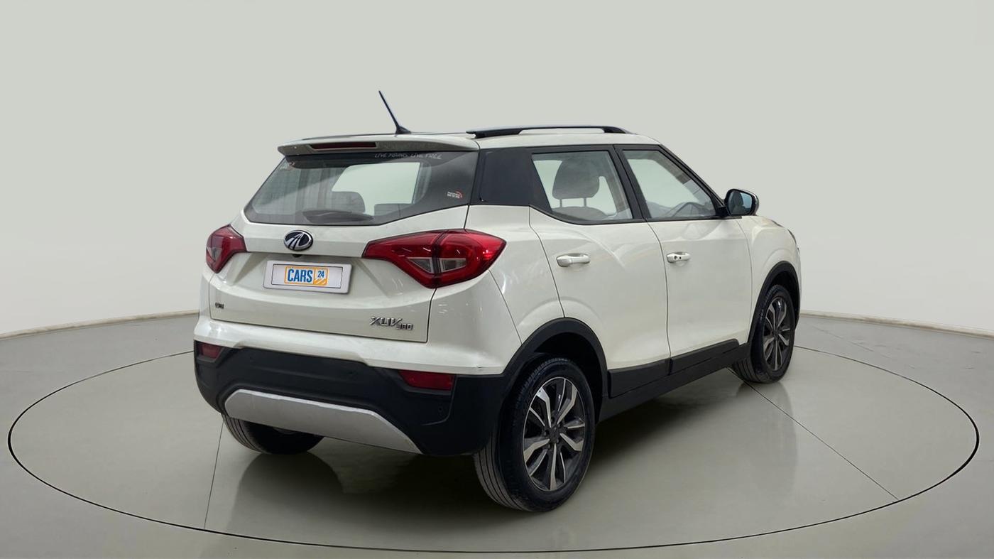 2019 Mahindra XUV300 W8 (O) 1.2 PETROL, Petrol, Manual, 52,895 km, Right Back Diagonal