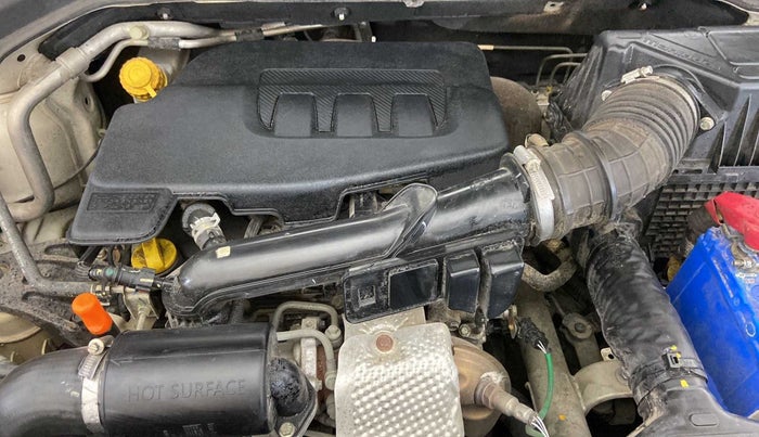 2019 Mahindra XUV300 W8 (O) 1.2 PETROL, Petrol, Manual, 52,895 km, Open Bonet