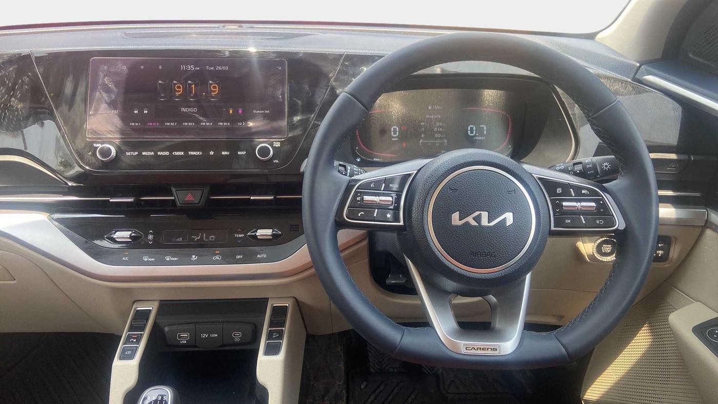 2023 KIA CARENS LUXURY 1.4 PETROL 7 STR, Petrol, Manual, 3,418 km, Air Conditioner