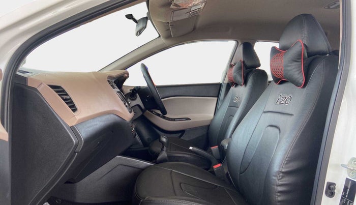 2020 Hyundai Elite i20 SPORTZ PLUS 1.2, Petrol, Manual, 16,655 km, Right Side Front Door Cabin