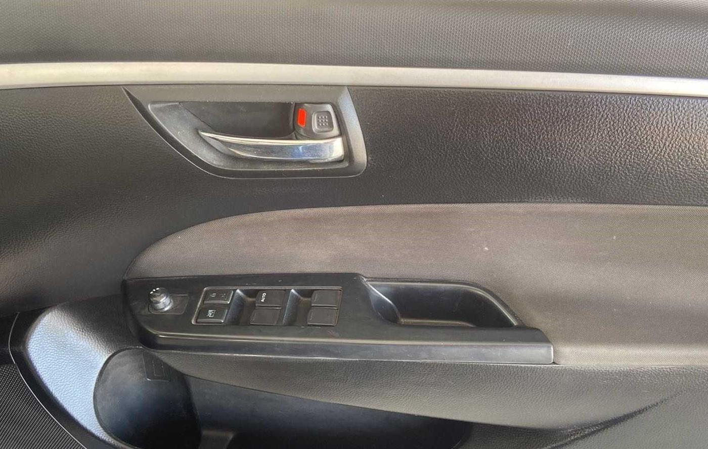 2012 Maruti Swift VXI, Petrol, Manual, 99,241 km, Driver Side Door Panels Control