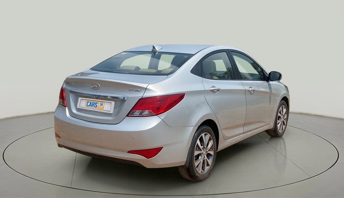 2017 Hyundai Verna 1.6 VTVT SX, Petrol, Manual, 31,105 km, Right Back Diagonal