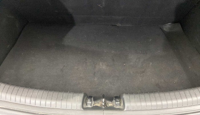 2018 Hyundai Grand i10 MAGNA 1.2 KAPPA VTVT, Petrol, Manual, 19,732 km, Boot Inside