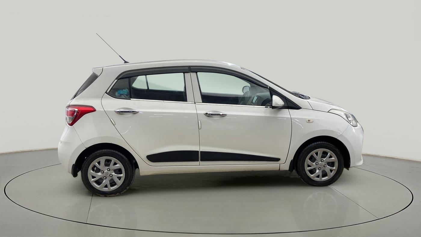 2018 Hyundai Grand i10 MAGNA 1.2 KAPPA VTVT, Petrol, Manual, 19,732 km, Right Side View