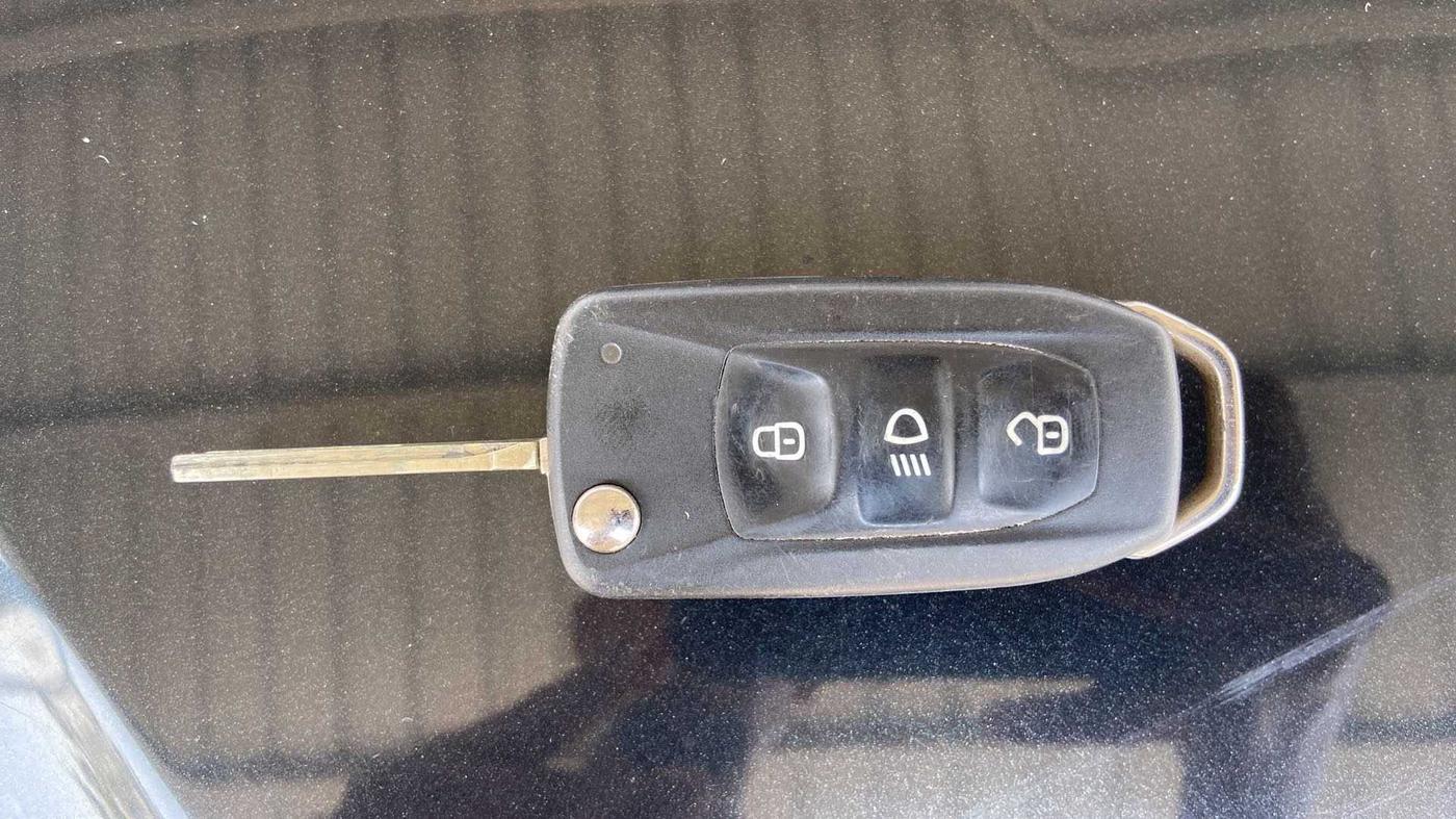 2019 Tata NEXON KRAZ MT PETROL, Petrol, Manual, 52,825 km, Key Close Up
