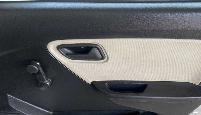 2022 Maruti Alto STD (O), Petrol, Manual, 18,692 km, Driver Side Door Panels Control
