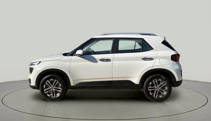 2022 Hyundai VENUE SX (O) 1.5 CRDI, Diesel, Manual, 19,988 km, Left Side