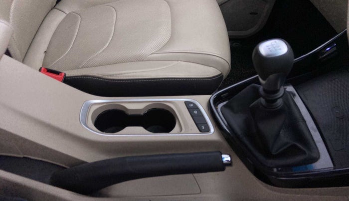 2021 MG HECTOR SHARP HYBRID 1.5 PETROL, Petrol, Manual, 22,370 km, Gear Lever