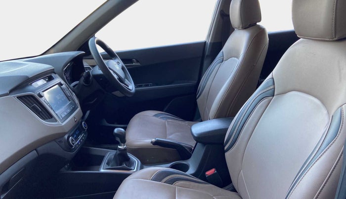 2016 Hyundai Creta SX PLUS 1.6 PETROL, Petrol, Manual, 33,501 km, Right Side Front Door Cabin
