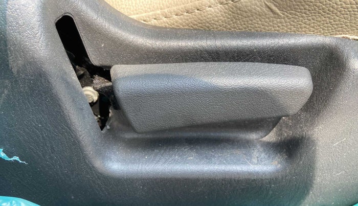 2021 Maruti Alto VXI, Petrol, Manual, 43,981 km, Driver Side Adjustment Panel