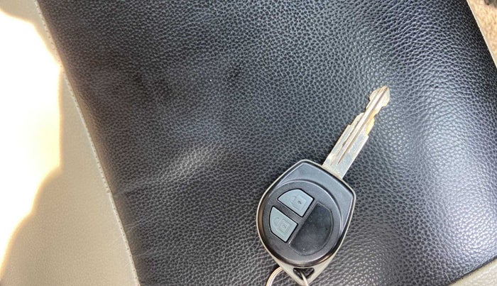 2021 Maruti Alto VXI, Petrol, Manual, 43,981 km, Key Close Up