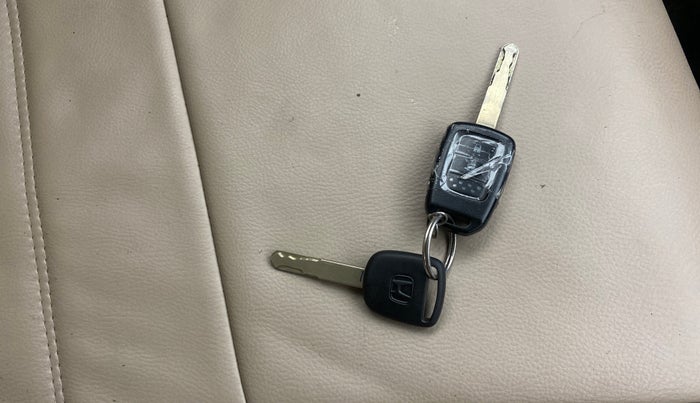 2017 Honda Jazz 1.2L I-VTEC V, Petrol, Manual, 54,677 km, Key Close Up