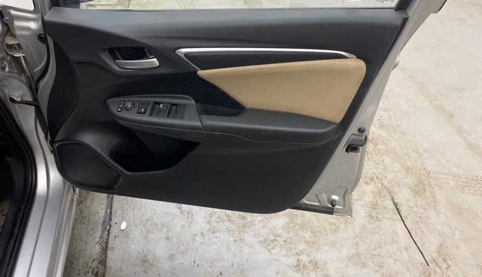 2017 Honda Jazz 1.2L I-VTEC V, Petrol, Manual, 54,677 km, Driver Side Door Panels Control