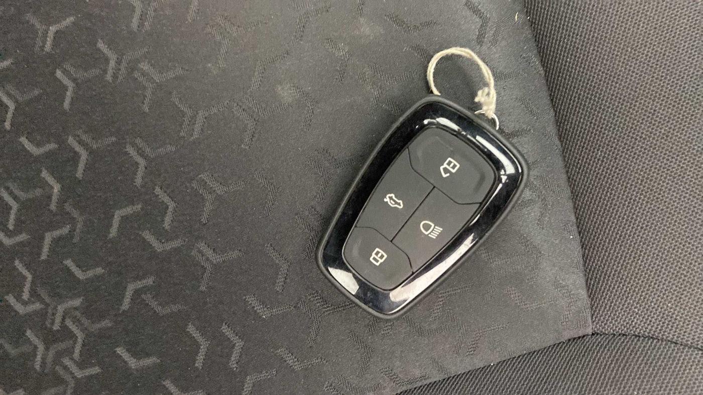 2023 Tata TIGOR XZ PLUS PETROL, Petrol, Manual, 1,356 km, Key Close Up
