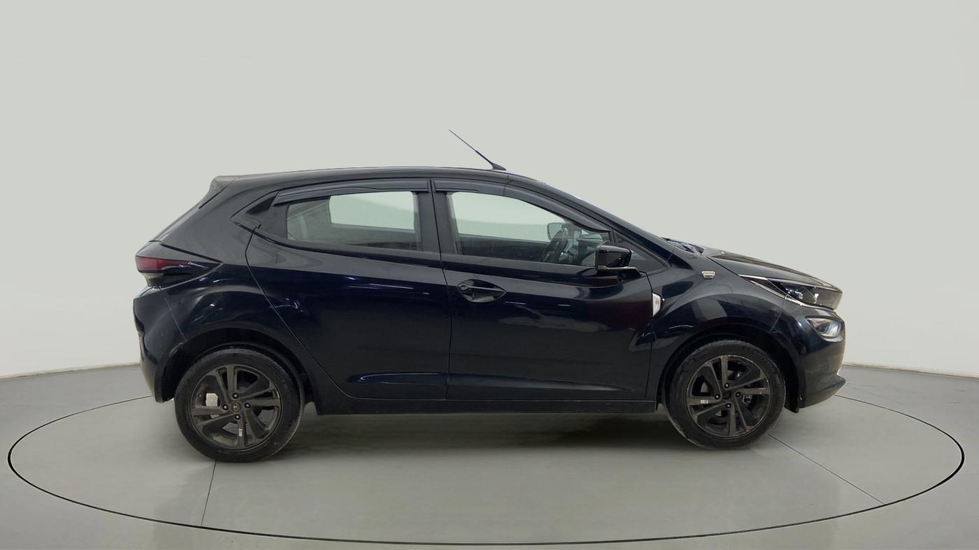 2022 Tata ALTROZ XZA PLUS DARK EDTION, Petrol, Automatic, 25,132 km, Right Side View